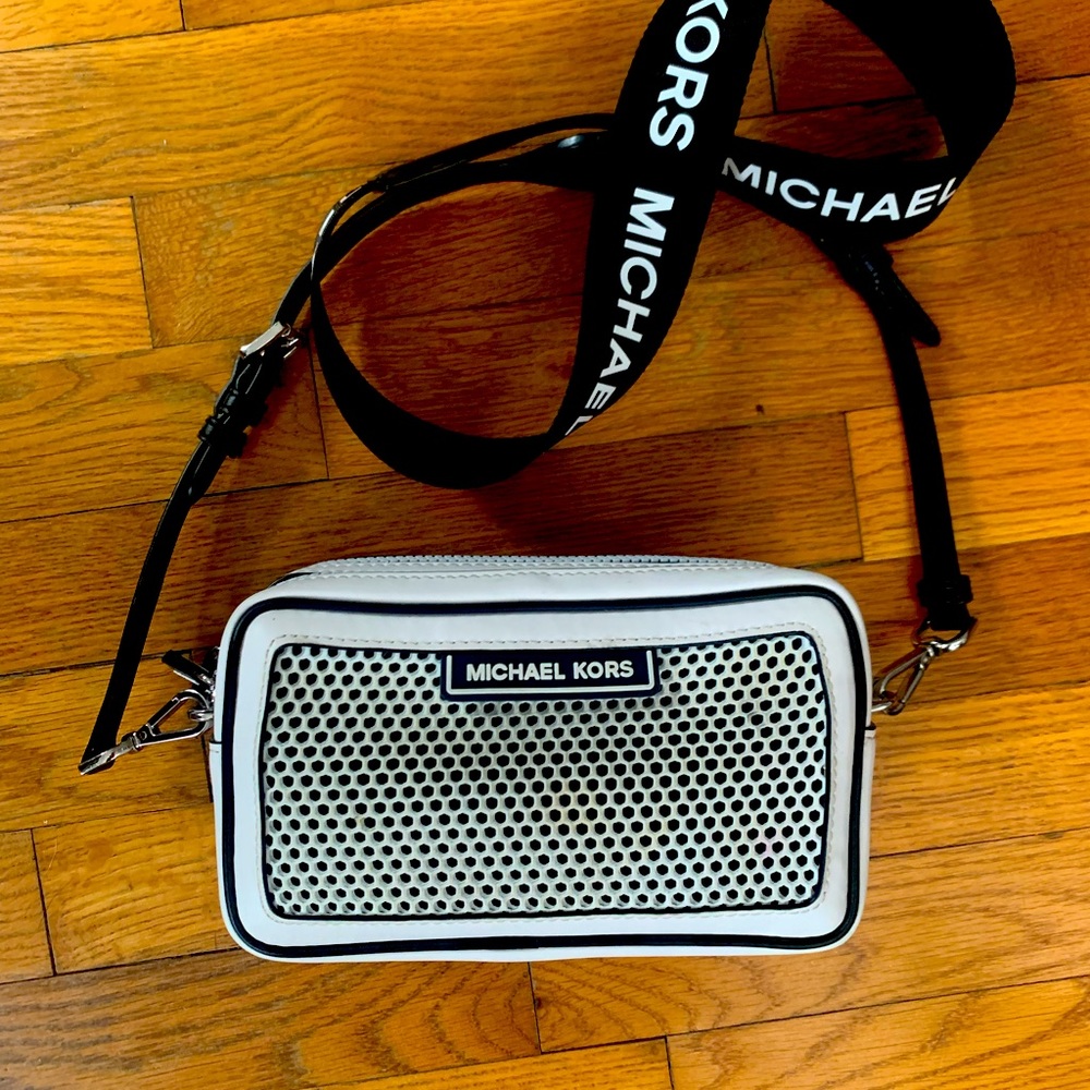 Michael Kors || Danika Sport Camera bag